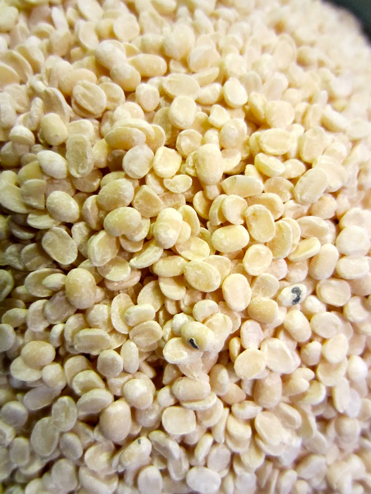 Split White Urad Beans (without skins) - Maas ko Chhata Daal