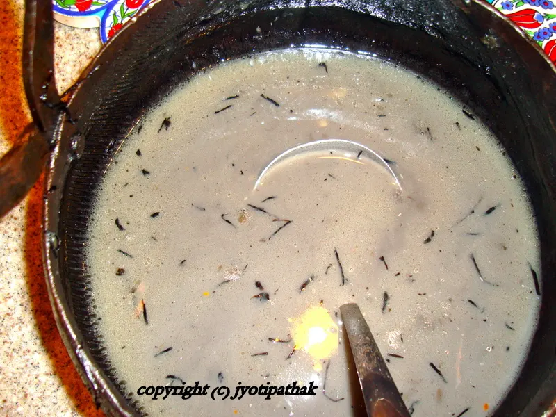Here is a picture of freshly cooked and tempered, ready to serve Jhane ko Kalo Maas ko Daal.