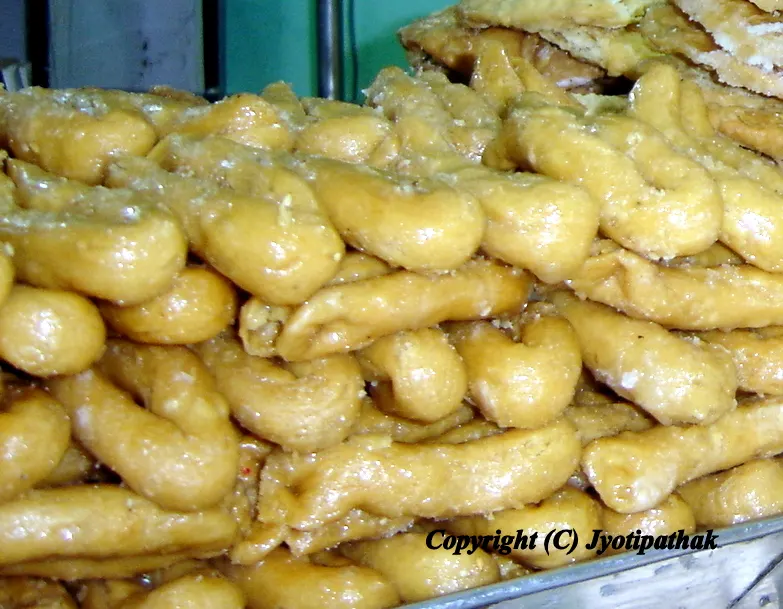 Gosuta Mari (glazed twisted mari bread) - Absolutely melts in your mouth.