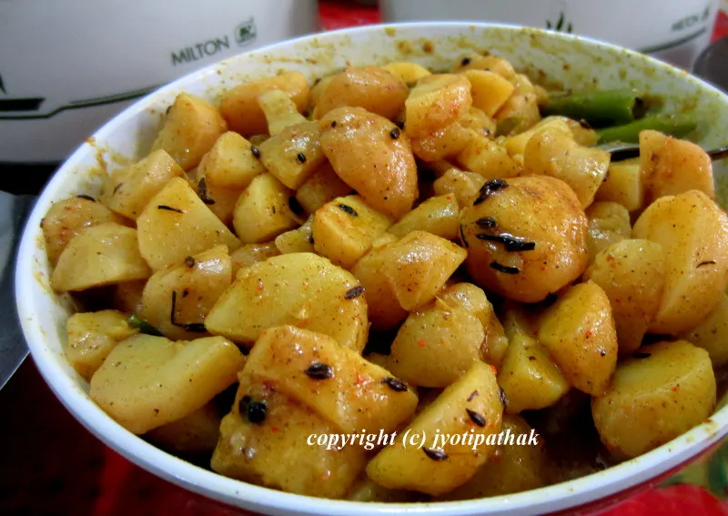 Aloo ko Achaar - Potato Salad