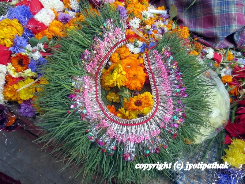 Dubo Grass Garland - (हरियो दुबो घास को माला)