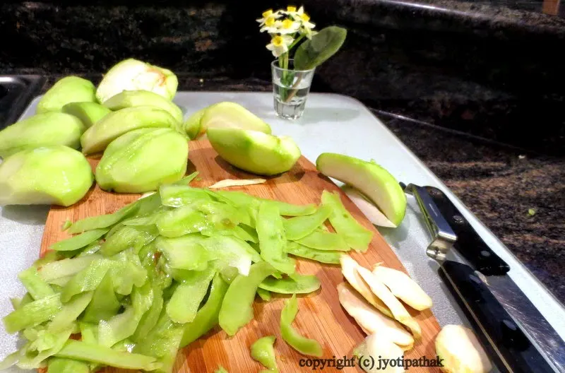 Chayote Squash - इस्कुश (Iskush ko Tarkaari)